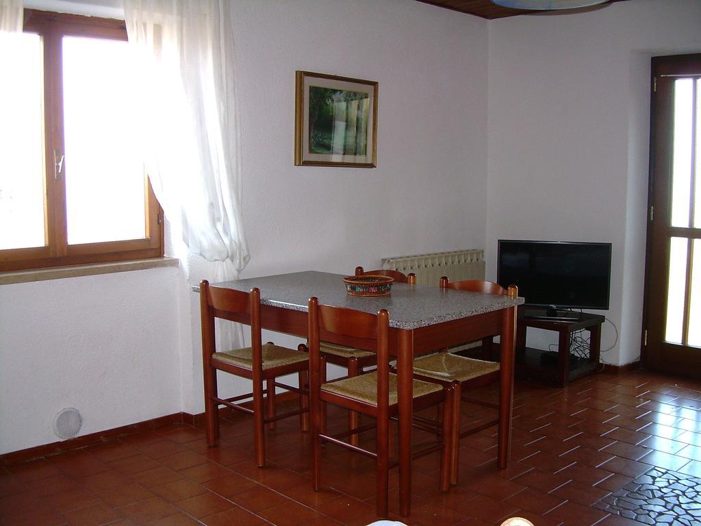 Casa Mary Διαμέρισμα Brenzone sul Garda Δωμάτιο φωτογραφία