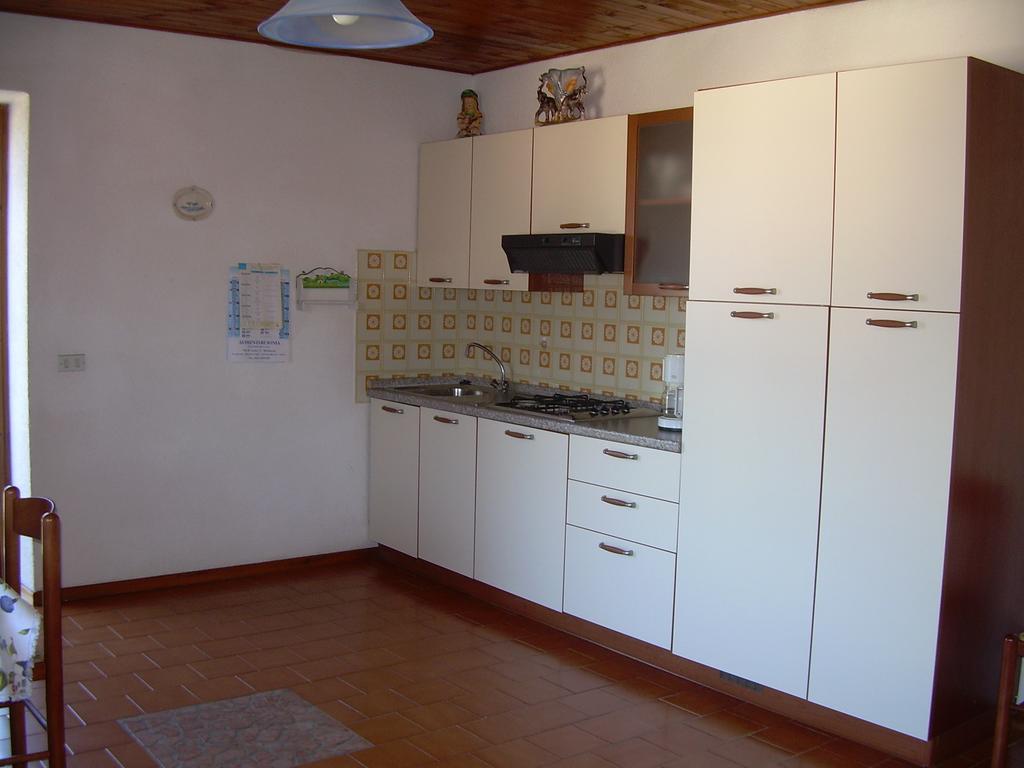 Casa Mary Διαμέρισμα Brenzone sul Garda Δωμάτιο φωτογραφία