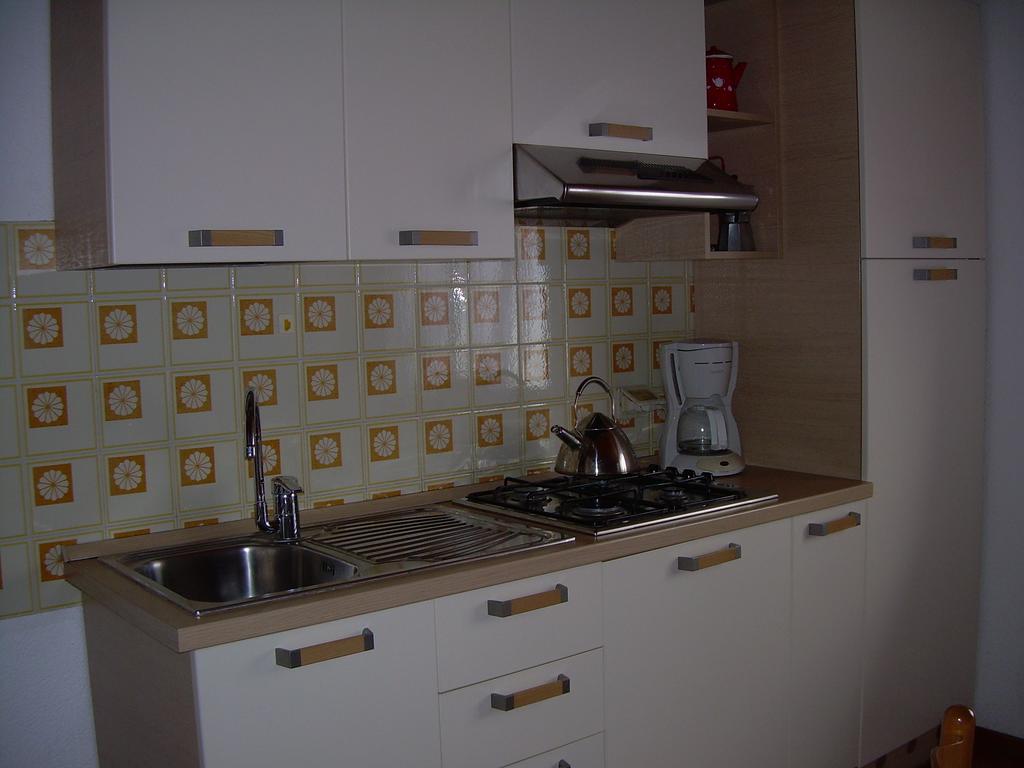 Casa Mary Διαμέρισμα Brenzone sul Garda Δωμάτιο φωτογραφία